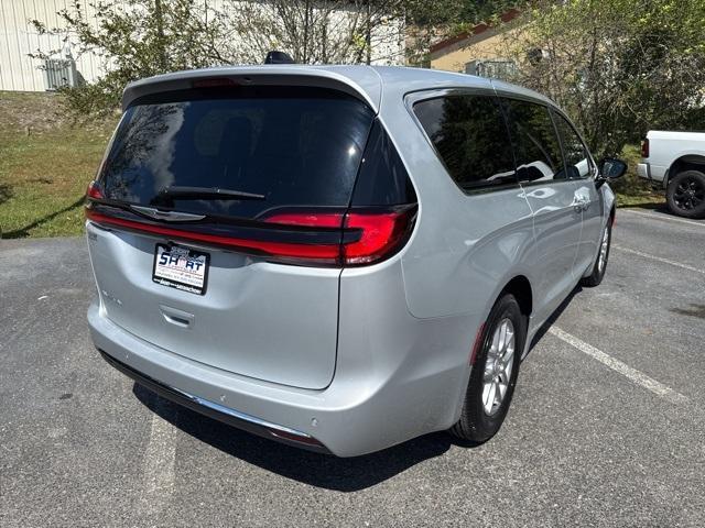 new 2026 Chrysler Pacifica car, priced at $39,997