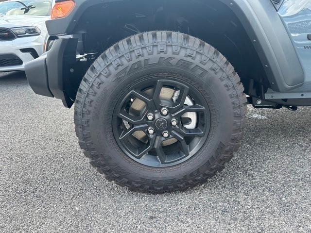 new 2025 Jeep Wrangler car, priced at $37,997