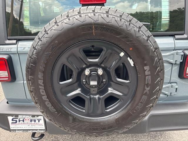 new 2025 Jeep Wrangler car, priced at $34,800
