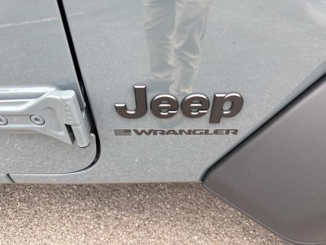 new 2025 Jeep Wrangler car, priced at $34,800