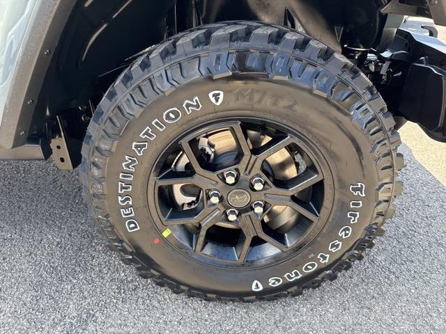 new 2025 Jeep Gladiator car, priced at $43,997