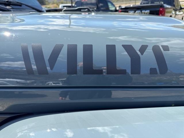 new 2025 Jeep Gladiator car, priced at $43,997