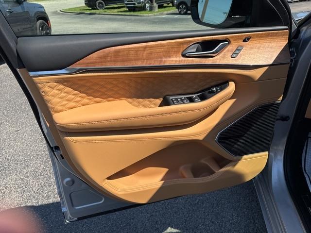 new 2025 Jeep Grand Cherokee L car, priced at $62,307