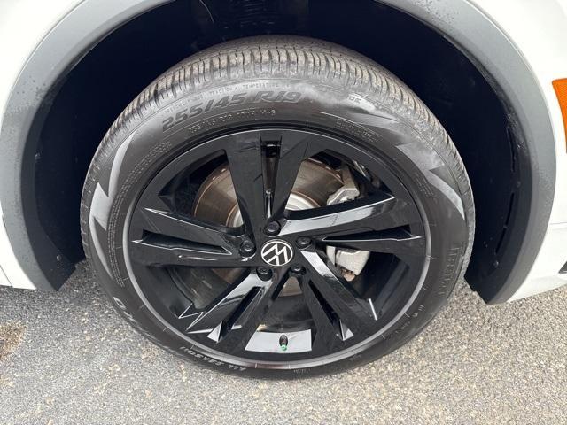 used 2024 Volkswagen Tiguan car, priced at $28,996