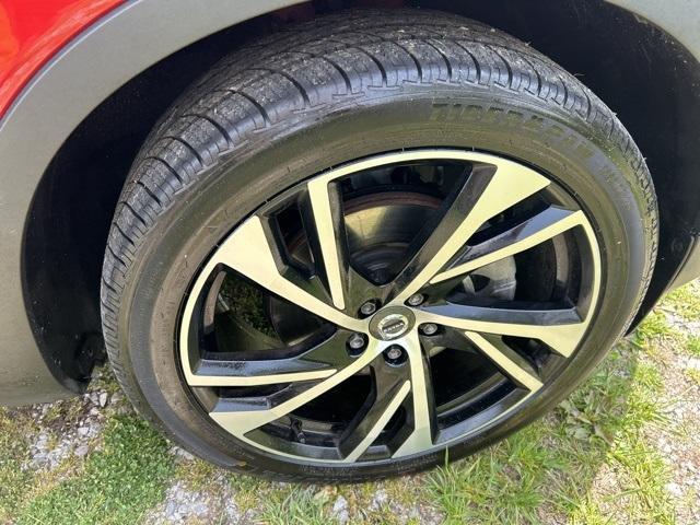 used 2022 Volvo XC40 car, priced at $32,996