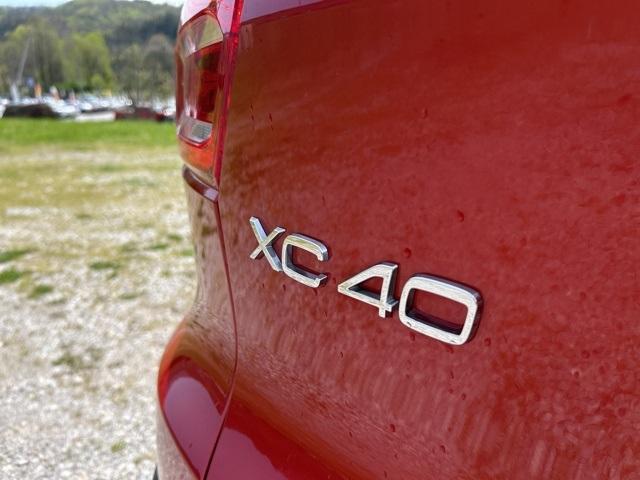 used 2022 Volvo XC40 car, priced at $32,996