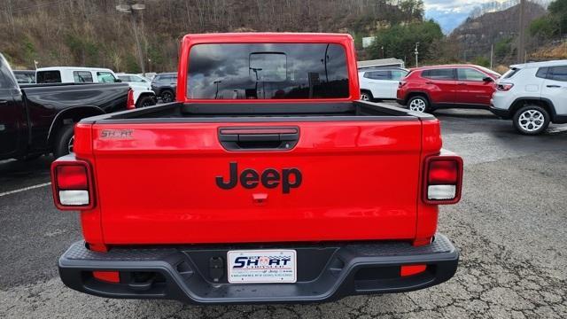 new 2025 Jeep Gladiator car, priced at $38,997