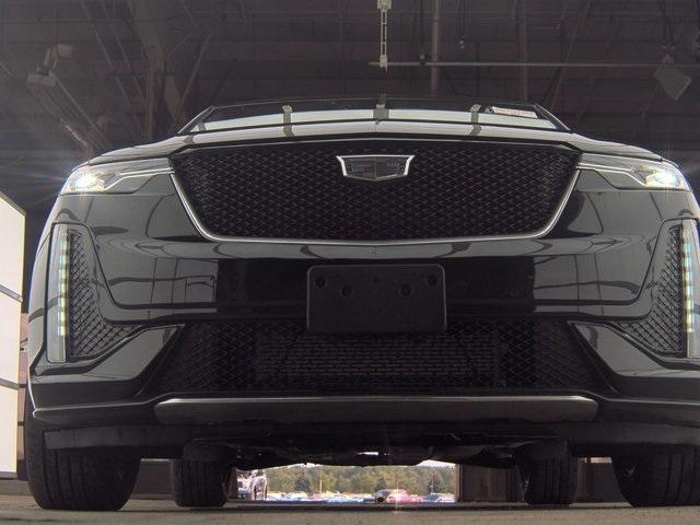 used 2023 Cadillac XT6 car, priced at $45,996