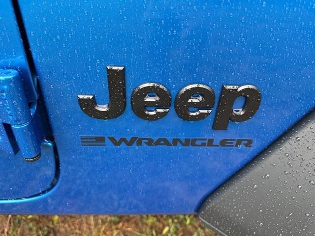 new 2025 Jeep Wrangler car, priced at $39,997