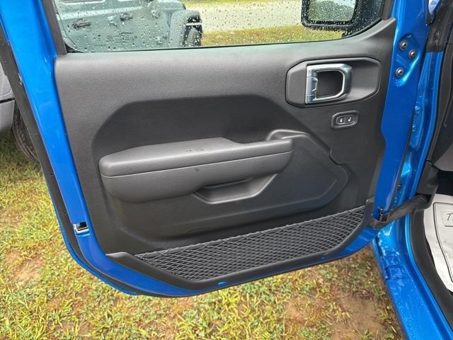 new 2025 Jeep Wrangler car, priced at $39,997