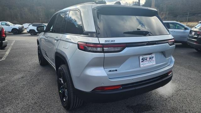 new 2025 Jeep Grand Cherokee car, priced at $40,197