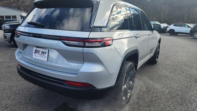 new 2025 Jeep Grand Cherokee car, priced at $40,197