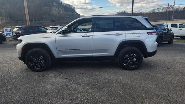 new 2025 Jeep Grand Cherokee car, priced at $40,197