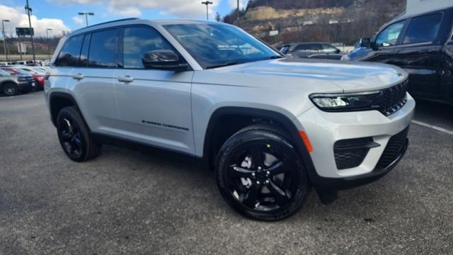 new 2025 Jeep Grand Cherokee car, priced at $40,197