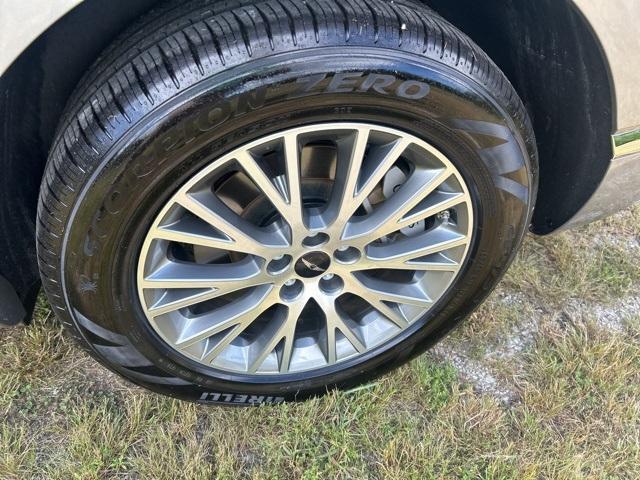 used 2025 Genesis GV80 car, priced at $42,995