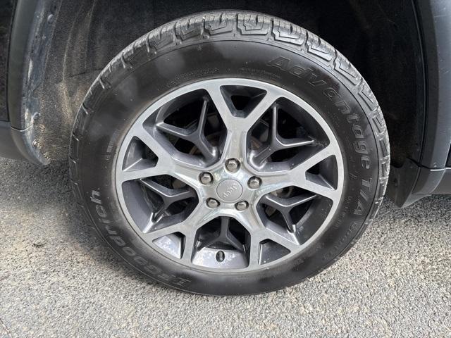 used 2019 Jeep Grand Cherokee car, priced at $21,500