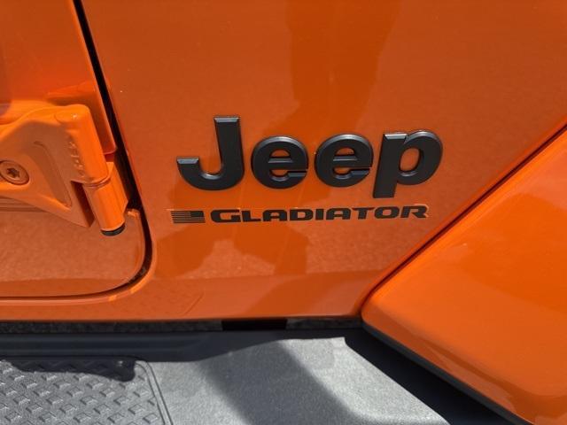 new 2025 Jeep Gladiator car, priced at $41,768
