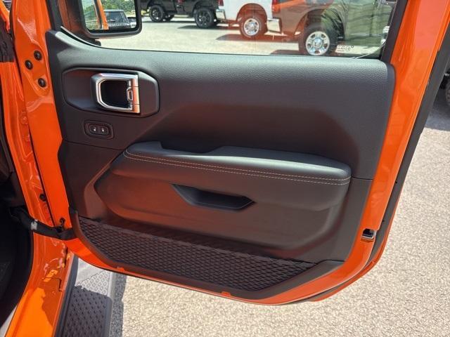 new 2025 Jeep Gladiator car, priced at $43,788