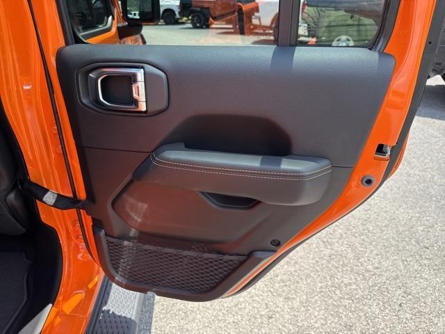 new 2025 Jeep Gladiator car, priced at $43,788