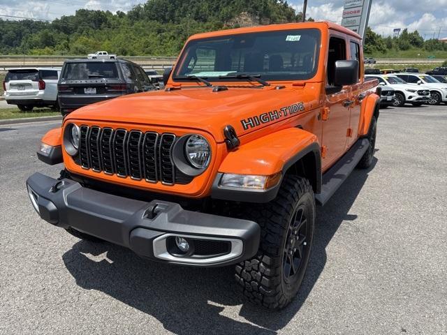 new 2025 Jeep Gladiator car, priced at $43,788