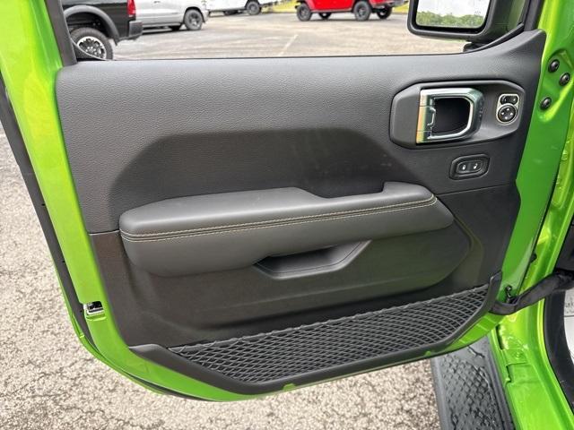 new 2025 Jeep Gladiator car, priced at $41,497