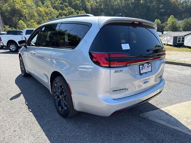 new 2026 Chrysler Pacifica car, priced at $51,247