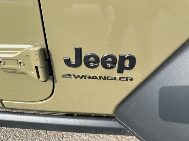 new 2025 Jeep Wrangler car, priced at $46,997