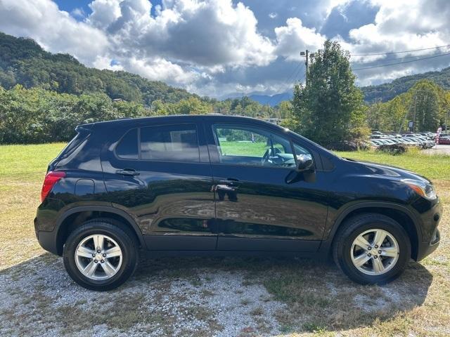 used 2022 Chevrolet Trax car, priced at $15,800