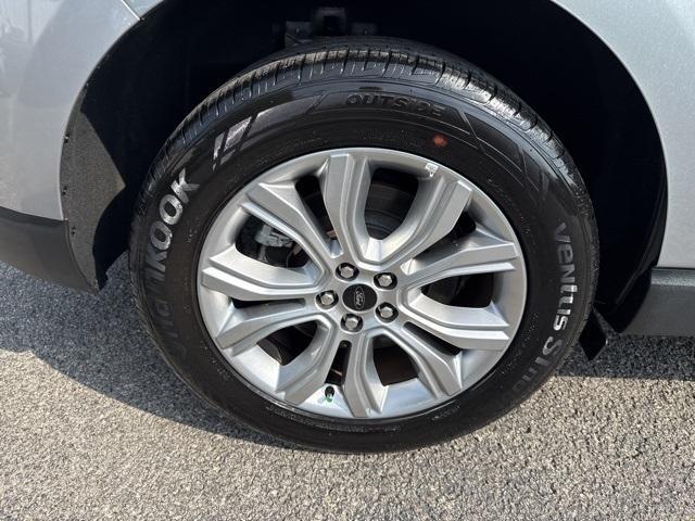 used 2024 Ford Edge car, priced at $29,996