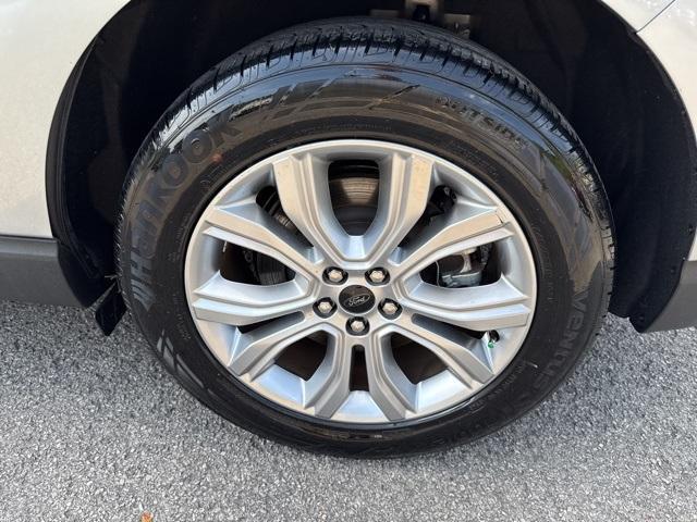 used 2024 Ford Edge car, priced at $29,996