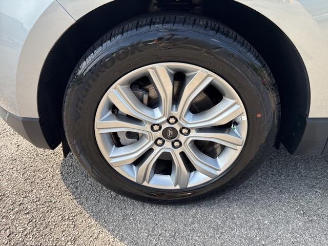 used 2024 Ford Edge car, priced at $29,996