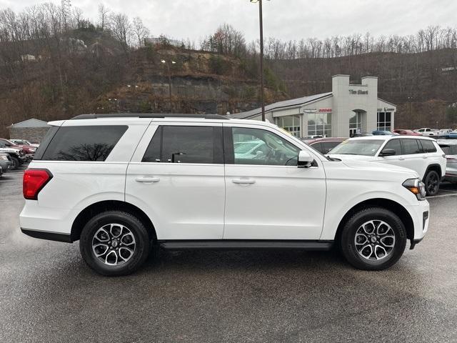 used 2022 Ford Expedition car, priced at $43,996