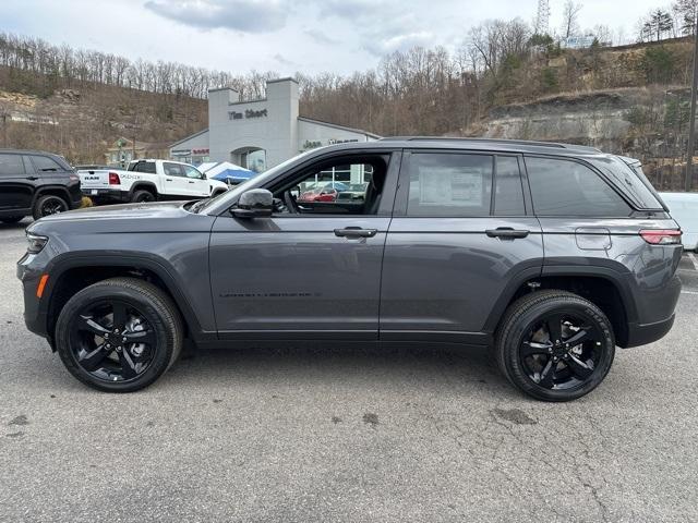 new 2025 Jeep Grand Cherokee car, priced at $40,197