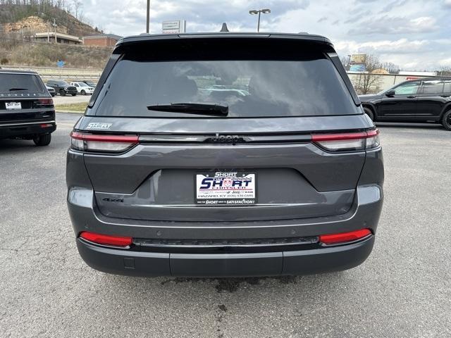 new 2025 Jeep Grand Cherokee car, priced at $40,197