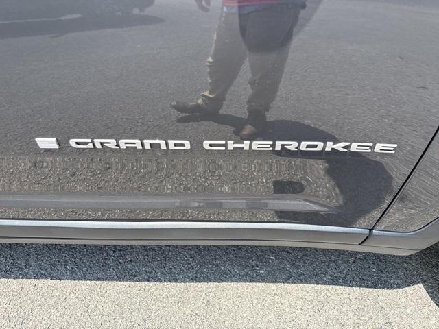 used 2025 Jeep Grand Cherokee car, priced at $37,500