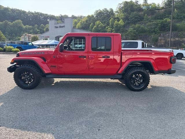 new 2025 Jeep Gladiator car, priced at $41,497