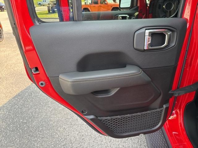 new 2025 Jeep Gladiator car, priced at $41,497