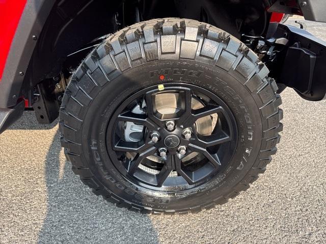 new 2025 Jeep Gladiator car, priced at $41,497