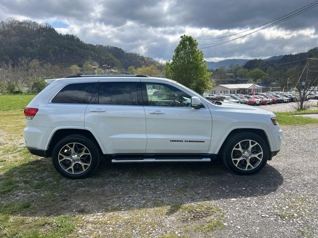 used 2018 Jeep Grand Cherokee car, priced at $17,995