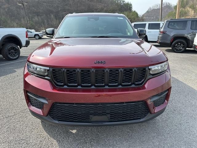 new 2025 Jeep Grand Cherokee car, priced at $39,997