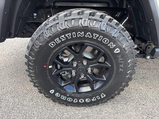 new 2025 Jeep Gladiator car, priced at $44,197