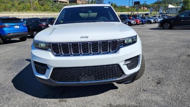 new 2024 Jeep Grand Cherokee car, priced at $38,497