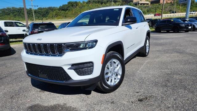 new 2024 Jeep Grand Cherokee car, priced at $38,497