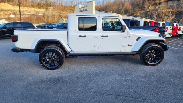 new 2025 Jeep Gladiator car, priced at $37,497