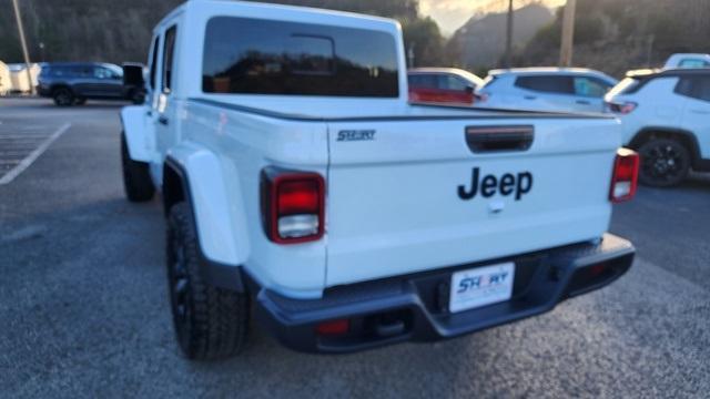 new 2025 Jeep Gladiator car, priced at $37,497