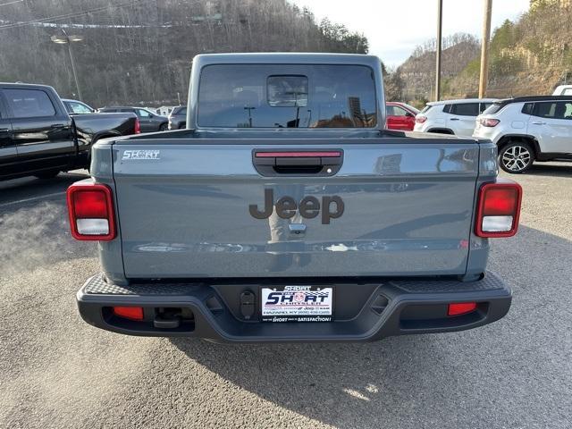 new 2025 Jeep Gladiator car, priced at $38,997