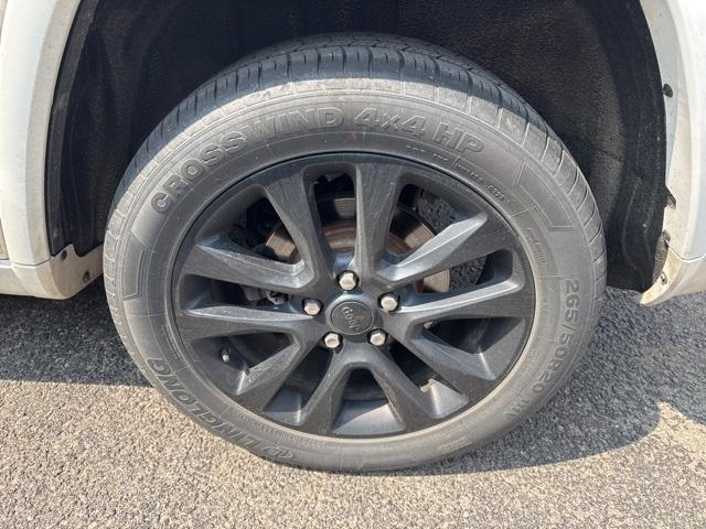 used 2017 Jeep Grand Cherokee car, priced at $12,996
