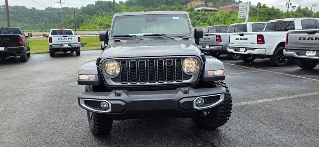 new 2025 Jeep Gladiator car, priced at $43,541