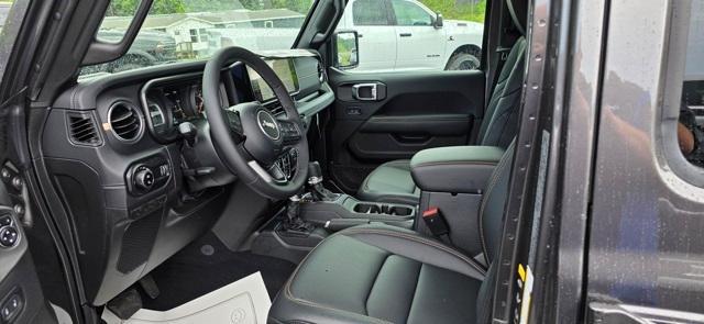 new 2025 Jeep Gladiator car, priced at $43,541