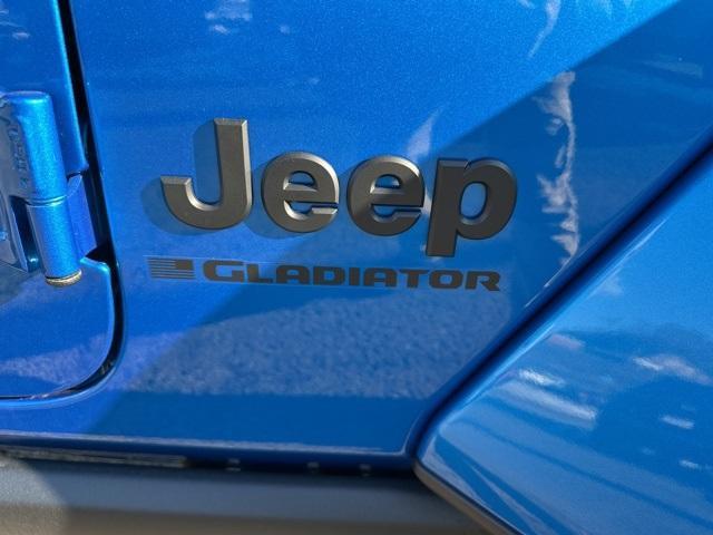 new 2025 Jeep Gladiator car, priced at $38,497